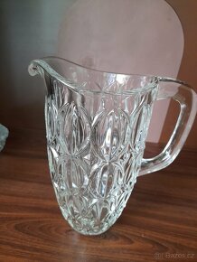 Stare sklo a porcelán - 2