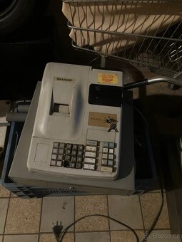 Kasa Casio a Sharp - 2