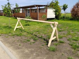 Dřevěný stojan na kola - 2