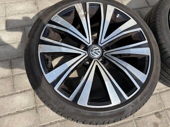 VW R18 original alu kola Arteon Muscat - 2