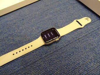 Apple Watch SE 40mm CZ záruka 9/2026 100%baterie - 2