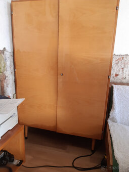 Šatní skříň - 2