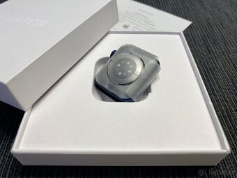 NOVÉ Apple Watch Series 6 40mm Blue GPS - 2
