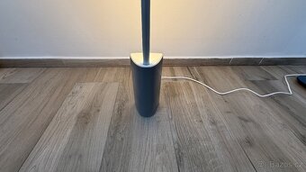 Stojící lampa Philips Hue Signe - 2
