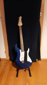 Yamaha Pacifica 012 - 2