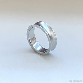 Prsten z chirurgické oceli UNISEX - 2