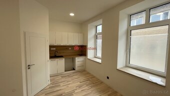 K pronájmu moderní, světlý byt 1+kk, 17 m², Hořice, ul. Slad - 2