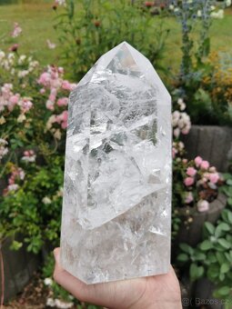 Křišťál - obří leštěný menhir s úžasným vnitřním světem - 2