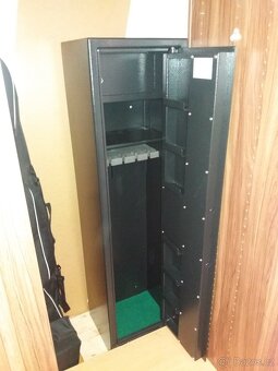 Prodám trezor na zbraně JUSTRA Z5-P - 2