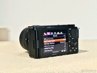 Prodám Sony ZV-E10. - 2
