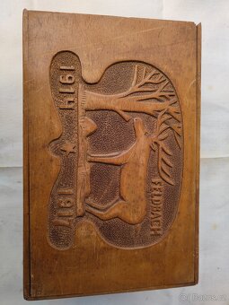 Dřevěná skříňka - 2