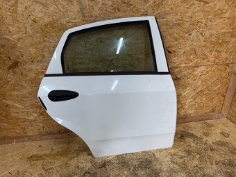 PRAVÉ ZADNÍ DVEŘE FIAT LINEA 2007-2012 - 2