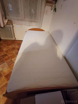 Postel s polohovacím roštem - 2