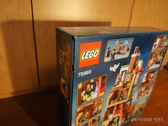 LEGO® Harry Potter™ 75980 Útok na Doupě - 2