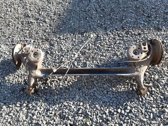 Toyota Auris náprava - 2