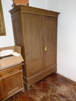 Starožitný nabytek - 2