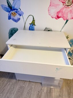 Malá skříň na zakázku - 2