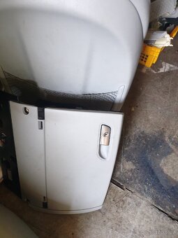 Interiér Audi A7 sedačky, stropnice atd. - 2