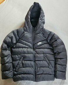 Zimní bunda Nike vel.128-137 8-10 let - 2