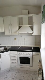 Kuchyňská linka (používaná) se spotřebiči - 2