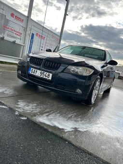 BMW e90 325i 160kw - 2