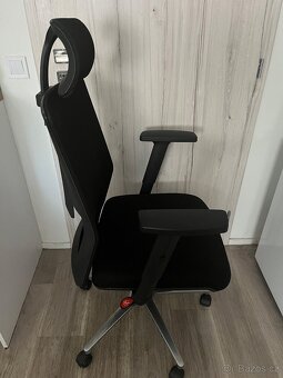 Otočná kancelářská židle - 2
