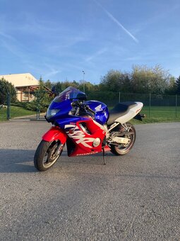 Honda CBR600 F4 - 2