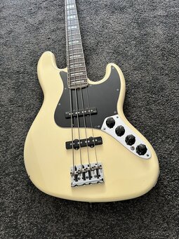 Originál baskytara Fender American Deluxe Jazz Bass RW OWT - 2