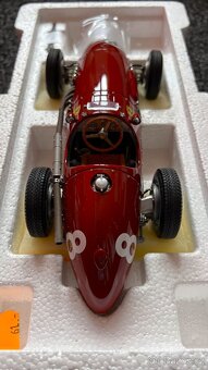 Ferrari 500 F2 #8 Mike Hawthorn 1:18 Exoto (GPC97191) - 2