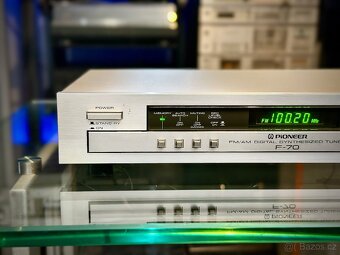 PIONEER F-70 (r.1983) 120V - 2