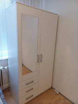 Šatní skříň - 2