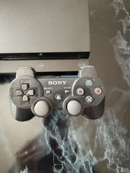PlayStation 3 Slim - 2