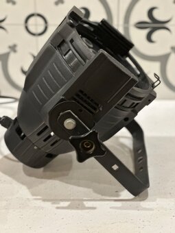 LED PAR RGB 18x3W - 2
