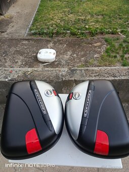 Bocni kufry GIVI - 2