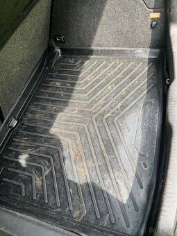 Vana do kufru VW GOLF IV - 2