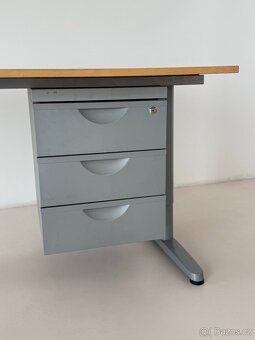 Psací stůl IKEA, výškově nastavitelný - 2
