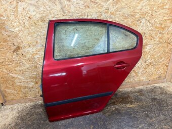 LEVÉ ZADNÍ DVEŘE ŠKODA OCTAVIA 2 SEDAN 9892 - 2