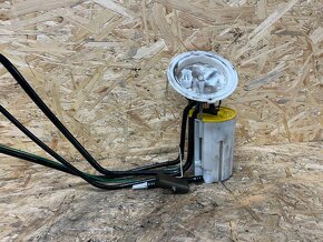 PODÁVACÍ ČERPADLO NÁDRŽE S PLOVÁKEM BMW E61 3.0 D 135KW - 2