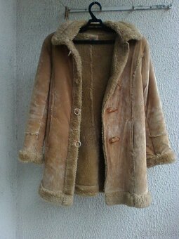 Dámský zimní kabát s kapucí, vel. M - 2