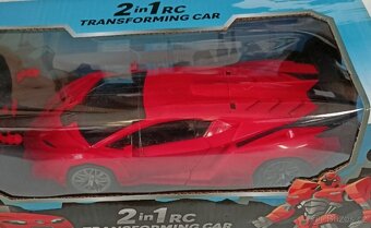 Nové RC transformující auto 2 v 1 - auto / robot - 2