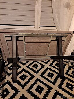 Velký jídelní stůl - 2