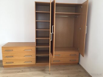 Prodám sestavu nábytku. - 2