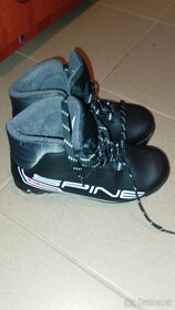 dětský běžecký set, běžky, hůlky, boty - 2