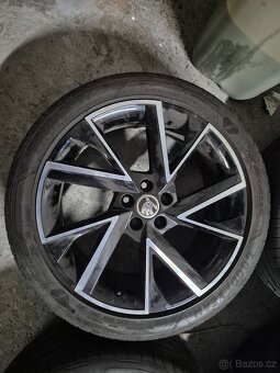 5x100 215/45 R18 - 2