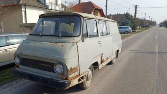 Škoda 1203 zo šiltom - 2