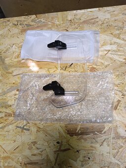 Deflektor na plexi - 2