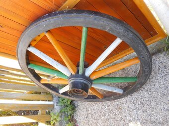 ZADNÍ KOLO OD VOZU - 2