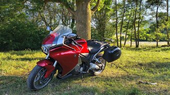 Honda VFR 1200F - 2