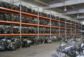 MOTOR NA VOZY ZNAČKY VOLKSWAGEN.MOTOR JE POUŽITÝ A VYMONTOVA - 2