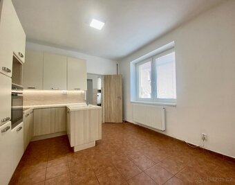 Pronájem bytu 2+kk ve Fryštáku v centru obce - 2